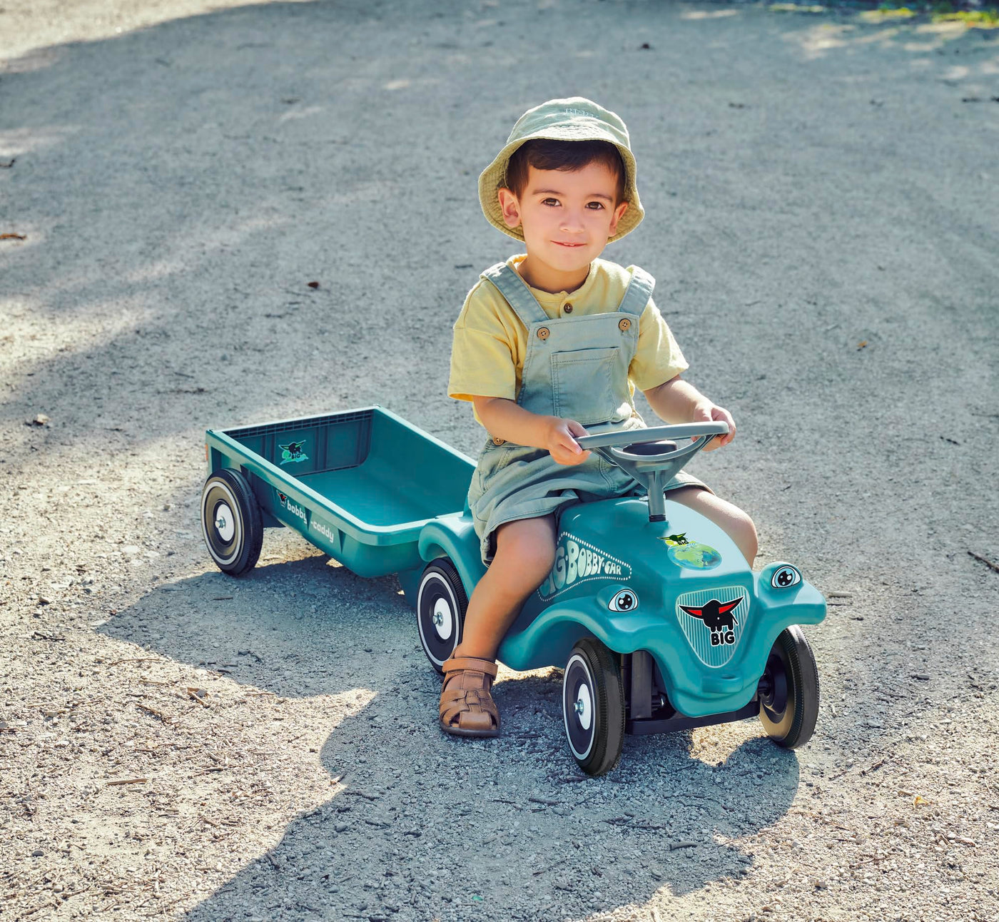 BIG Bobby Car Classic Eco 2.0 mit Anhänger - Rutschauto ab 1 Jahr aus Recycling-Material mit Caddy, Lenkrad und Hupe, für Kinder ab 1 Jahr (bis 50 kg), Türkis mit Grau