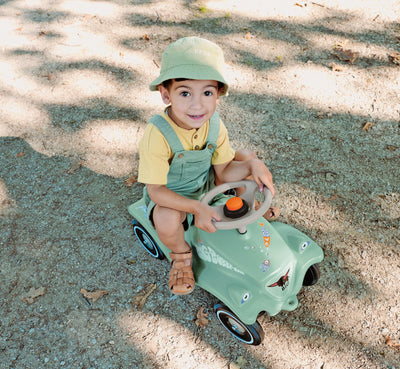 BIG Bobby Car Classic Green Sea - Rutschauto ab 1 Jahr im bunten Meeres-Design mit grauem Sicherheits-Lenkrad und Hupe, für Kinder von 1-5 Jahre (bis 50 kg), salbei mit Aufklebern