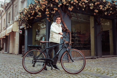 F.lli Schiano E-Ride, E Bike Trekking 28 Zoll, 36V 10.4Ah Abnehmbarer Akku, Motor 250W 40Nm, Trekking EBike für Herren, Schwarz