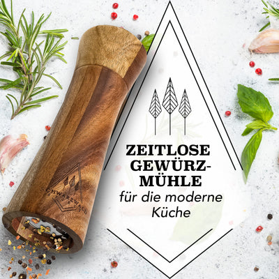 Schwarzwald Spirit Salz und Pfeffermühle Holz Klein (16,5 cm) - 2er Set mit Pfeffer und Salzmühle - Gewürzmühle mit Keramikmahlwerk inkl. Reinigungspinsel, Rezeptbuch - Küchenhelfer Geschenkidee