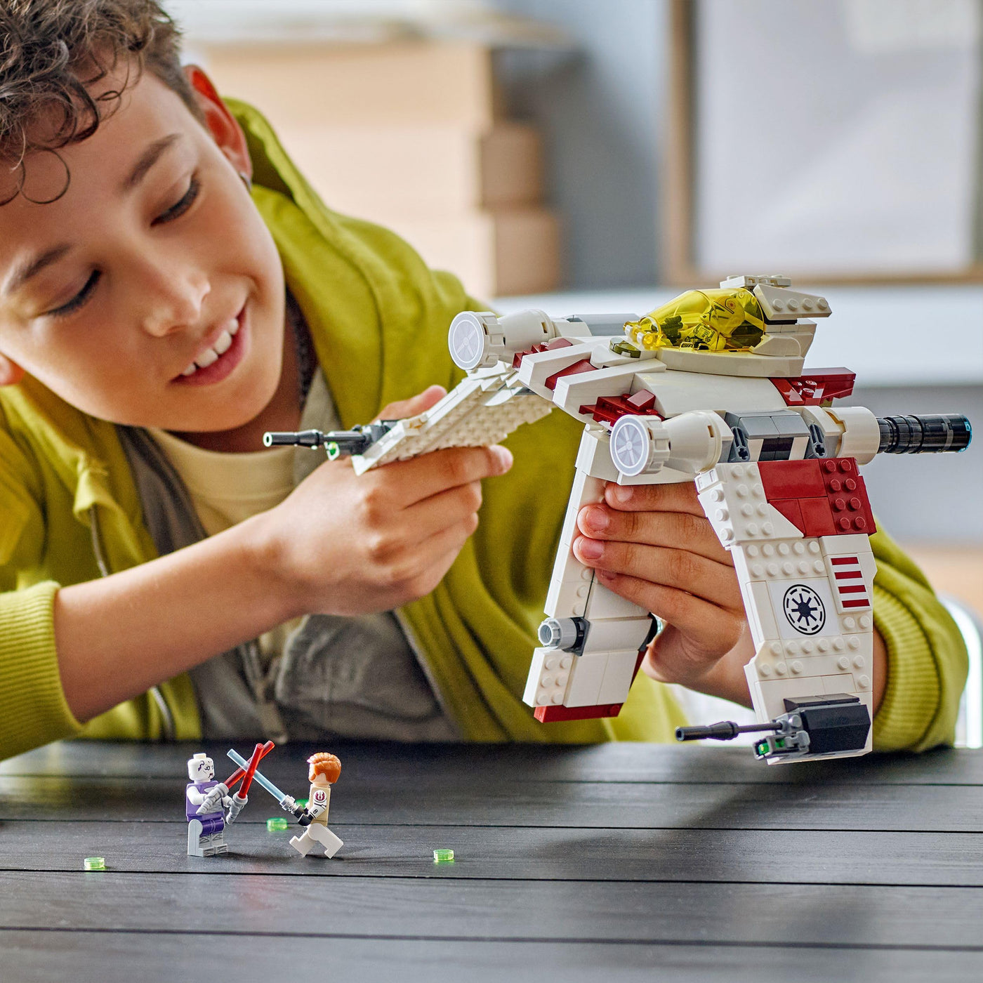 LEGO Star Wars: The Clone Wars V-19 Torrent-Sternjäger - Kreatives Spielzeug mit Minifiguren und Lichtschwert - Geschenk für Kinder - Modellbau für Mädchen und Jungen ab 9 Jahren - 75432