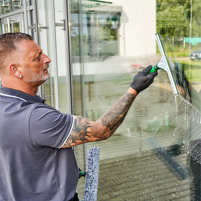 Unger ErgoTec Fensterwischer (Breite 35 cm, mit S-Schiene und grünem Wischergummi, streifenfreie Fenstereinigung) ES35G