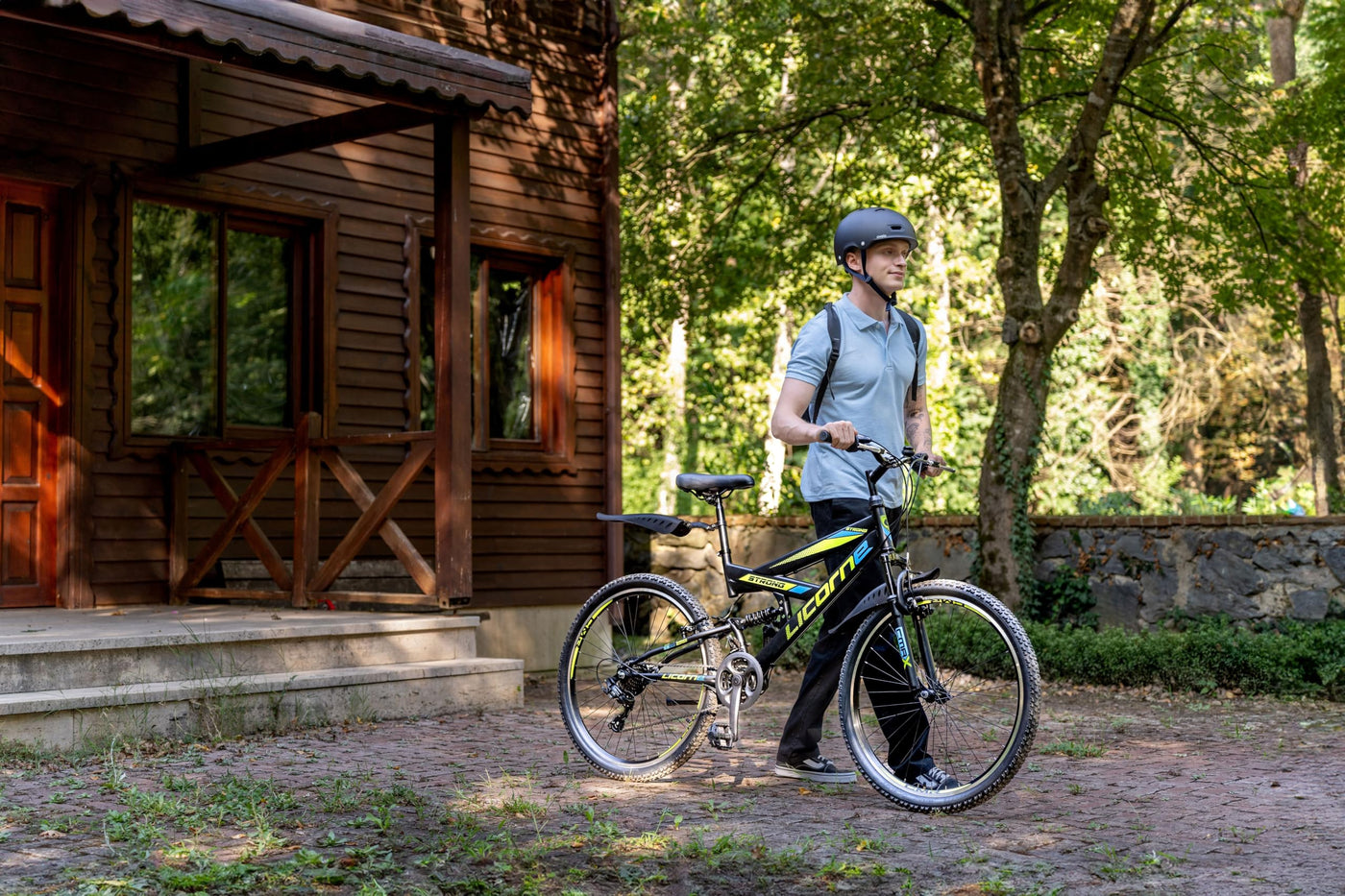 Licorne Bike Strong V Premium Mountainbike in 24 Zoll - Fahrrad für Jungen, Mädchen, Damen und Herren - 21 Gang-Schaltung - Vollfederung