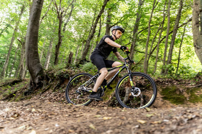 Licorne Bike Effect Premium Mountainbike Aluminium Discbremse Jungen Mädchen 21 Gang Schwarz/Anthrazit (2xDisc-Bremse)