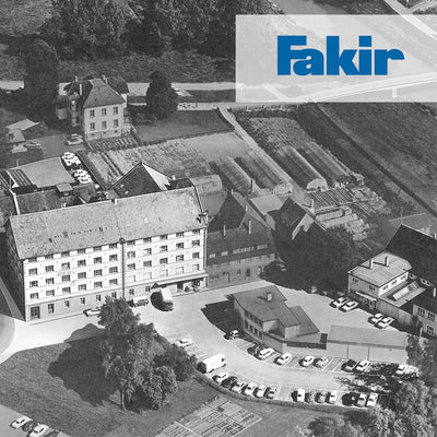 Fakir Kaave - Türkische Mokka-Maschine I Elektrische Kaffeemaschine mit 4 Tassen Fassungsvermögen & traditionellem Holz-Messlöffel I Einfaches One-Touch-Control-System I 735 Watt I Silber, 9179003