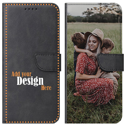 Eine Samsung Galaxy S21 FE Hülle aus Kunstleder mit Lasche kann selbst gestaltet werden. Es besteht die Möglichkeit, ein eigenes Motiv auf der Vorderseite anzubringen.