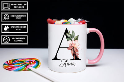 Personalisierte Tasse - Namens-Tasse mit Blumen Motiv - mit Ihrem Anfangsbuchstaben und Namen - personalisiert - Geburtstag - Kaffeetasse - beidseitig bedruckt - Geschenke für Frauen (Rosa)