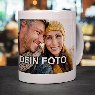 PhotoFancy® - Tasse mit Foto bedrucken lassen - Fototasse personalisieren – Kaffeebecher zum selbst gestalten (Weiß)